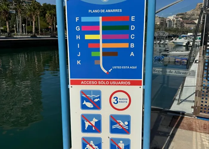 Barco Eiroa En Alicante, Real Club De Regatas * Alicante